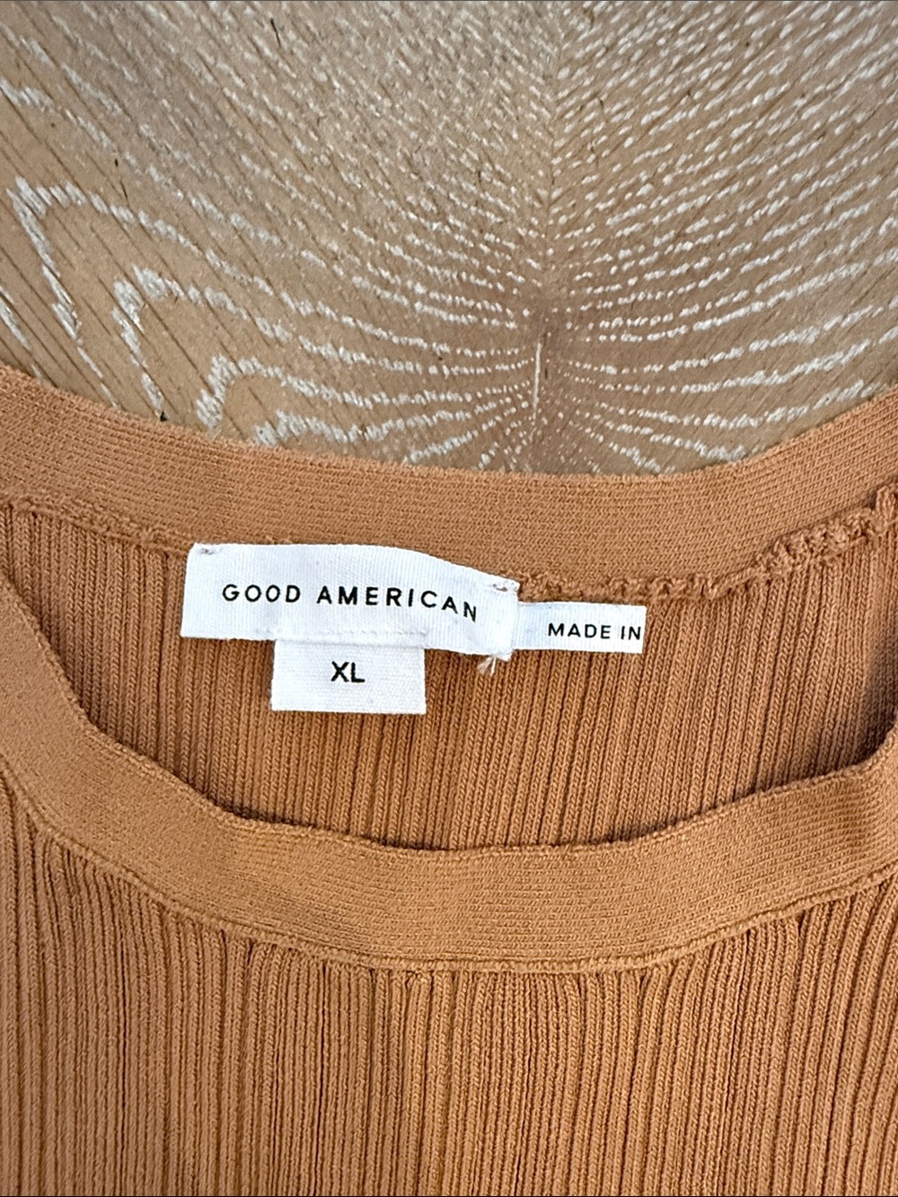 GOOD AMERICAN Camel Ribbed Tank XL - Picture 6 of 6